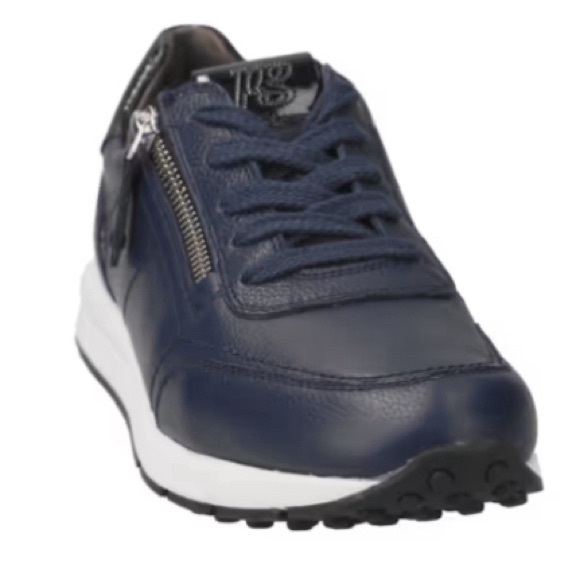 Navy Blue Leather sneakers. US 8.5
In Box, Never Used - Picture 7 of 14